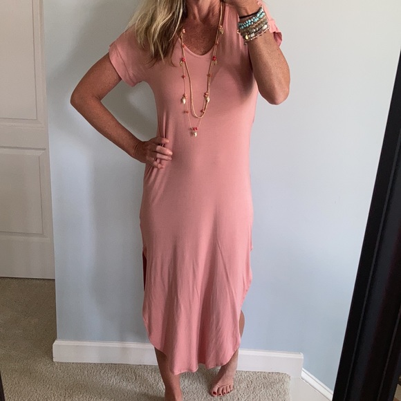Blush Side Slit Midi Dress - Picture 4 of 9